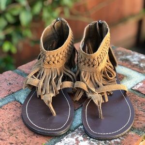 Minnetonka suede fringed sandals